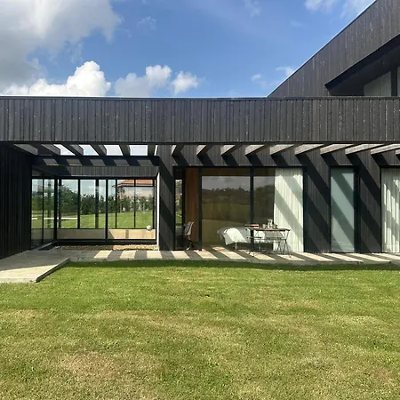 Casa Anjana Villa